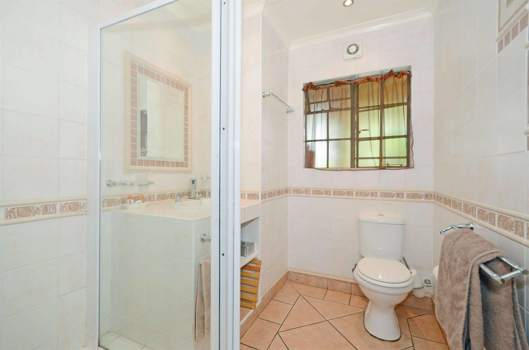 יוהנסבורג Cherry Tree Cottage B&B Linden מראה חיצוני תמונה