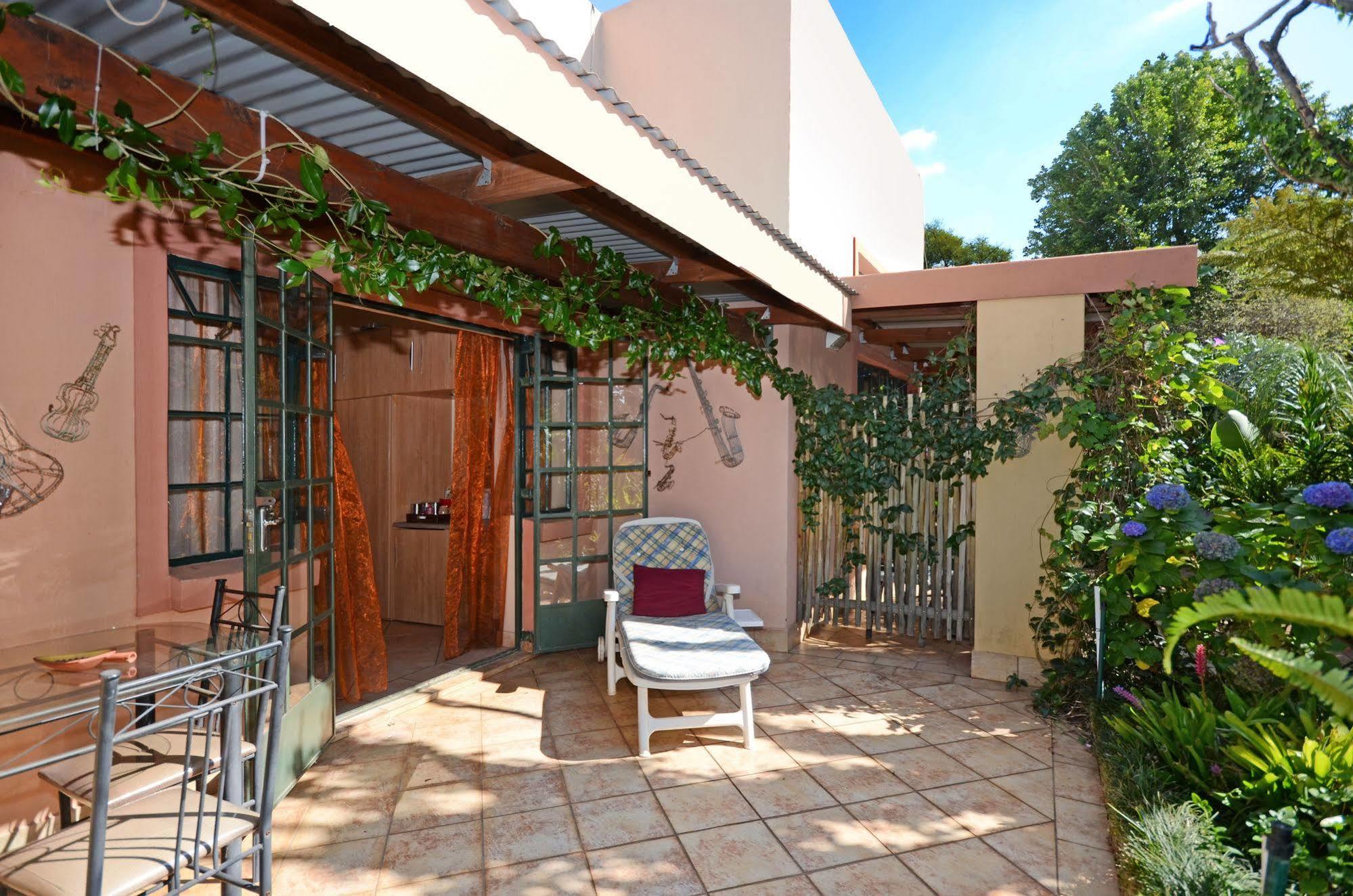 יוהנסבורג Cherry Tree Cottage B&B Linden מראה חיצוני תמונה