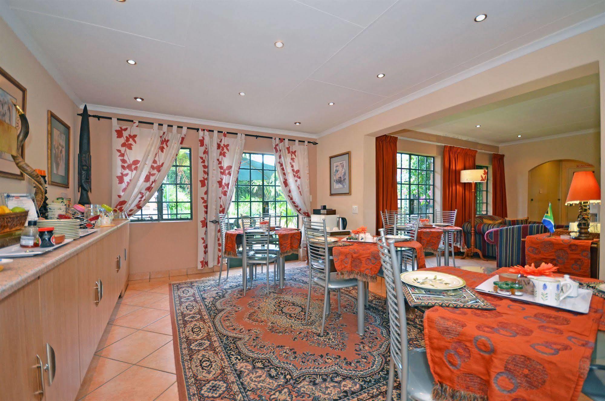 יוהנסבורג Cherry Tree Cottage B&B Linden מראה חיצוני תמונה